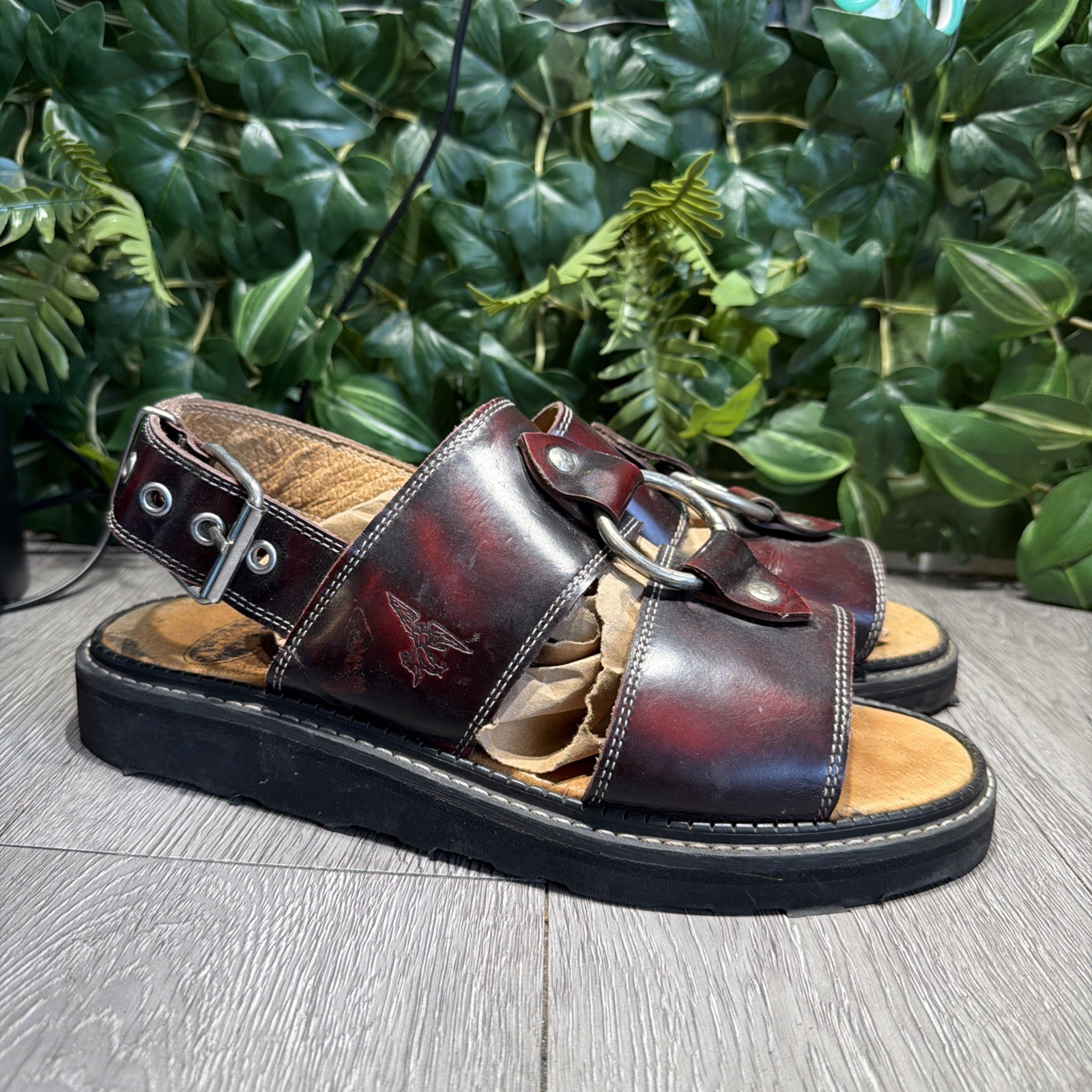Vintage John Fluevog Angels Burgundy Leather Ring Buckle Women 10 E Goth Sandal Vintage John Fluevog Angels Burgundy Leather Ring Buckle Women 10 E Goth Sandal