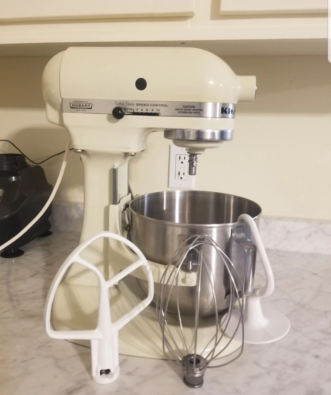 vintage Hobart kitchenaid standing mixer. K5SS,300 watts,115 volts,Good conditio
