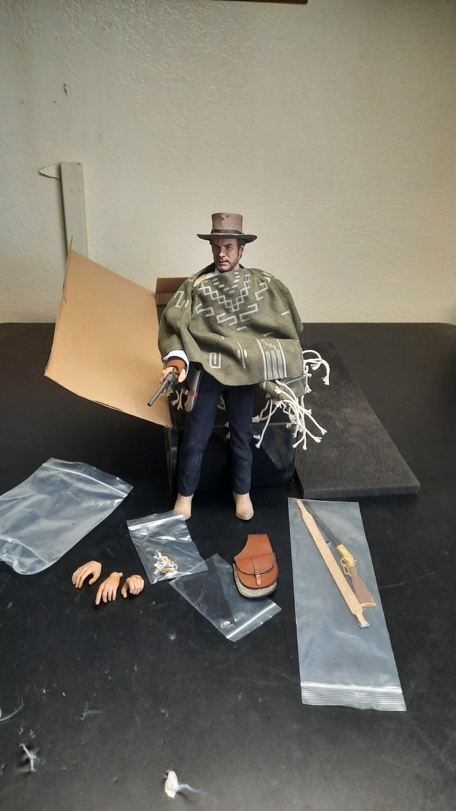 Clint Eatwood Redman Toys 1/6 Scale Rm027 Clint Eatwood Redman Toys 1/6 Scale Rm027