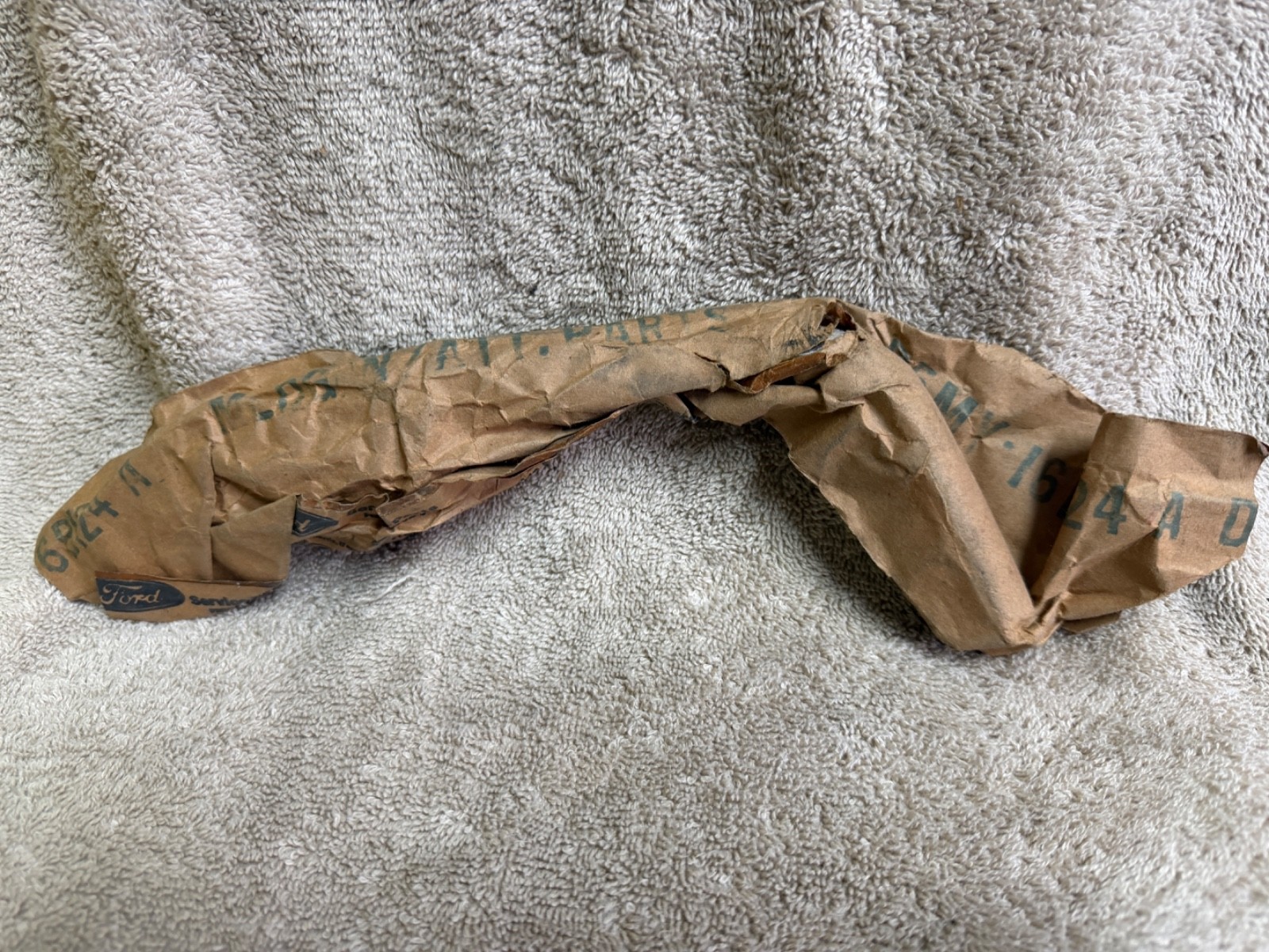 NOS FORD D5MY-16B124-A 1975 MERCURY RH FENDER EXTENSION MOLDING