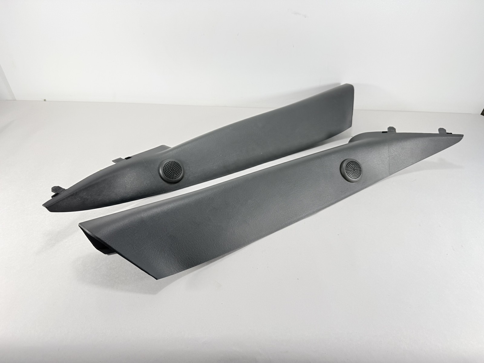 2003-2006 Silverado Sierra Tahoe A Pillar Bose Tweeter Cover Trim Set *dark Gray