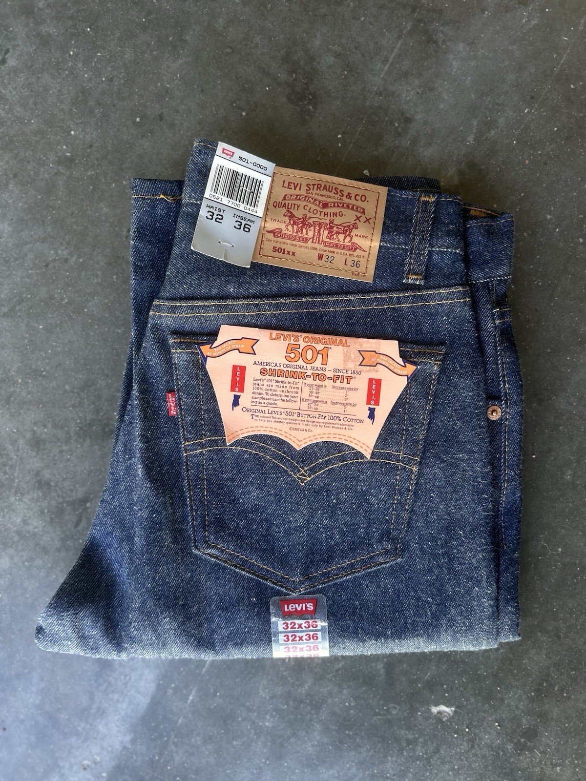 Vintage 1990s Levis 501xx Made In USA New With Tags Mens Size 32x36 Vintage 1990s Levis 501xx Made In USA New With Tags Mens Size 32x36
