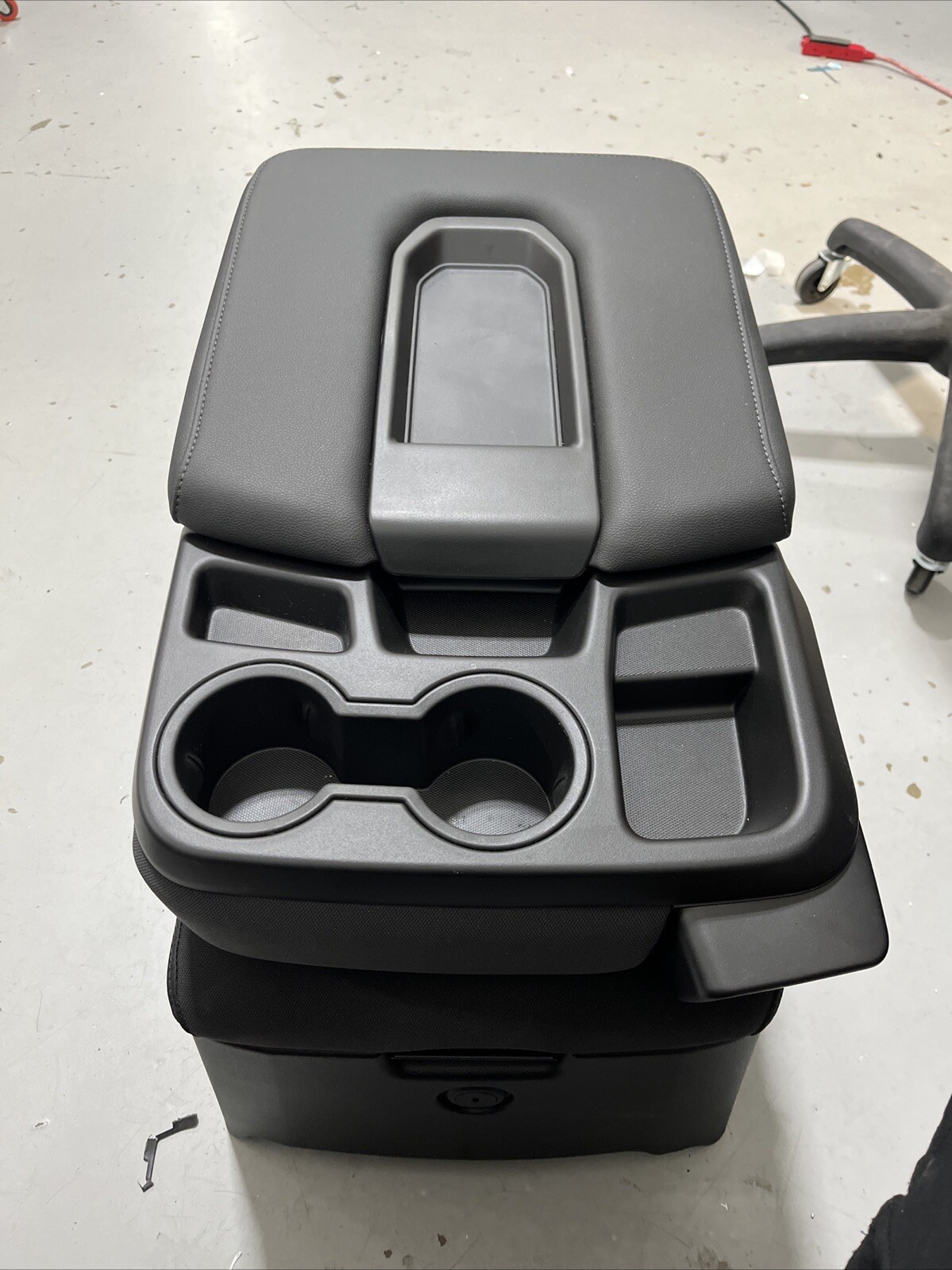 2019-26 Chevy Silverado Or Tahoe Center Console Seat with 2 storage Compartments
