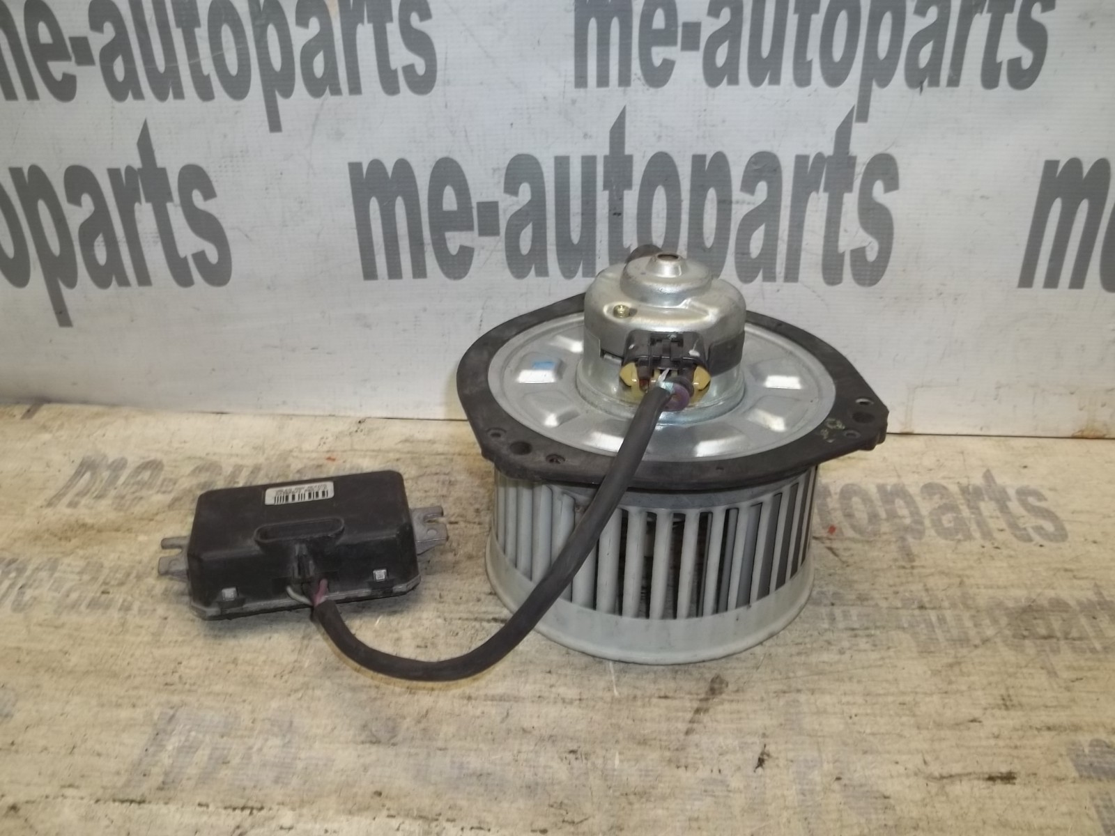 Some 02-05 Cadillac Deville, GM Heater AC Blower Motor Fan & Module 52401829 OEM