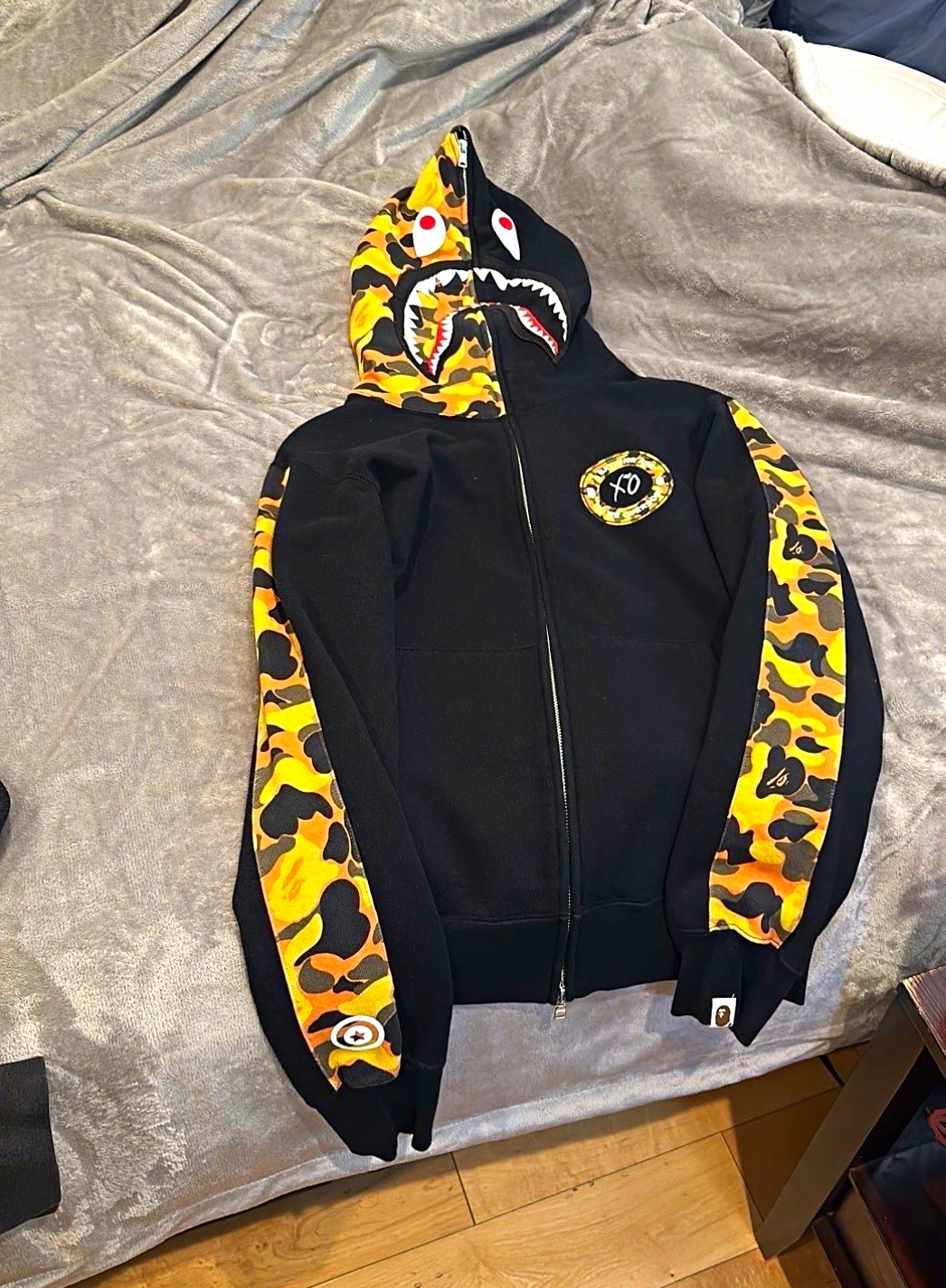 A Bathing Ape BAPE Shark Zip Hoodie XO - The Weeknd- Men\'s Size L - AUTHENTIC A Bathing Ape BAPE Shark Zip Hoodie XO - The Weeknd- Men\'s Size L - AUTHENTIC