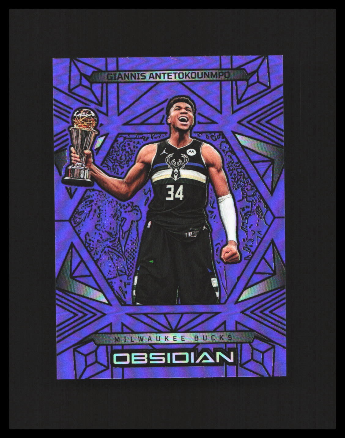 2024-25 Giannis Antetokounmpo Obsidian Electric Etch Purple Flood /75 #183 Bucks