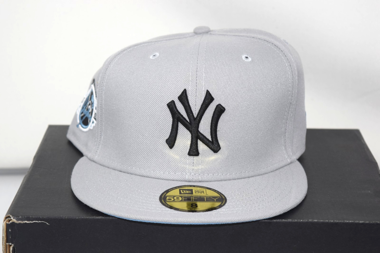 New Era 59Fifty New York Yankees Fitted Hat 100th Anniversary Size 8 NEW New Era 59Fifty New York Yankees Fitted Hat 100th Anniversary Size 8 NEW