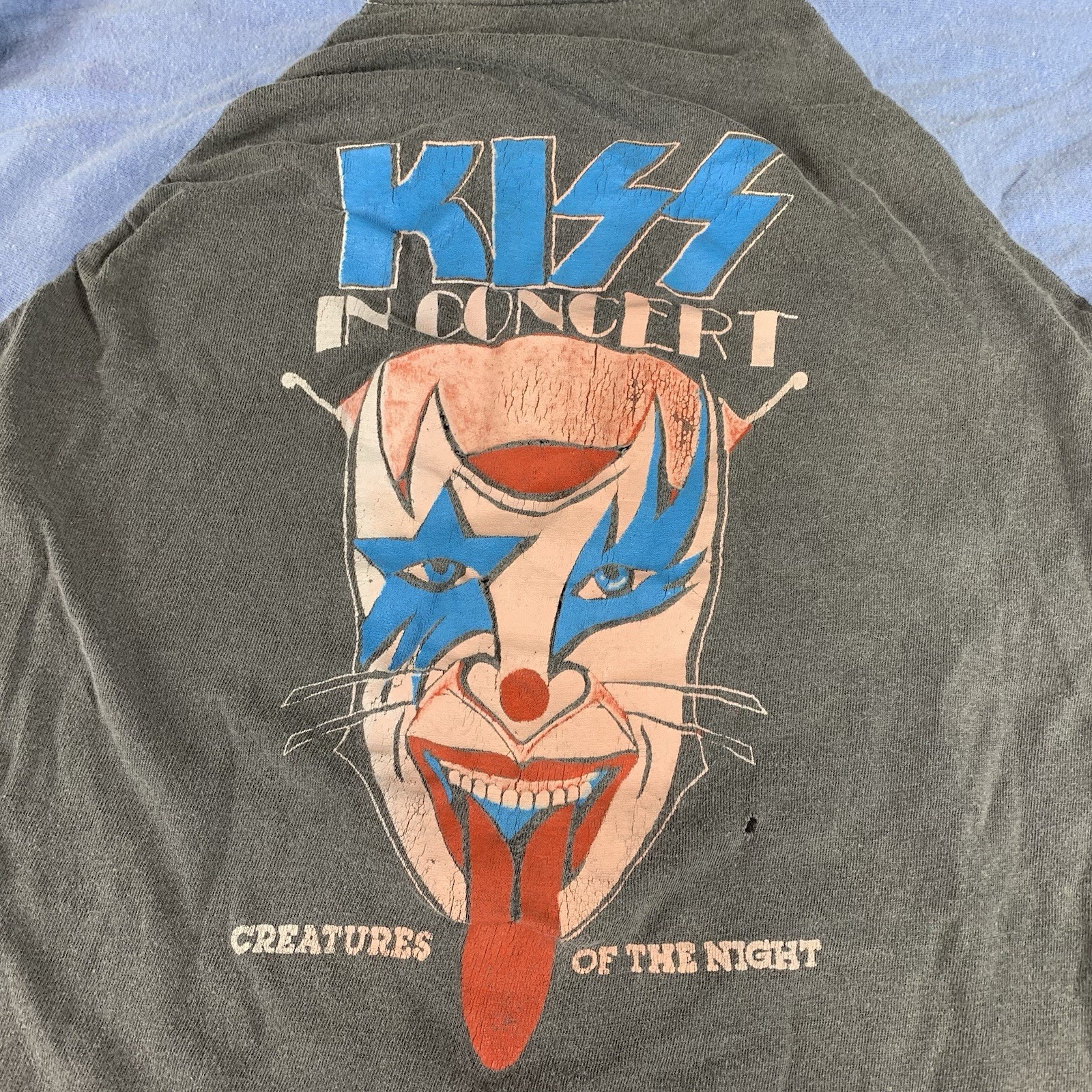 KISS KISS