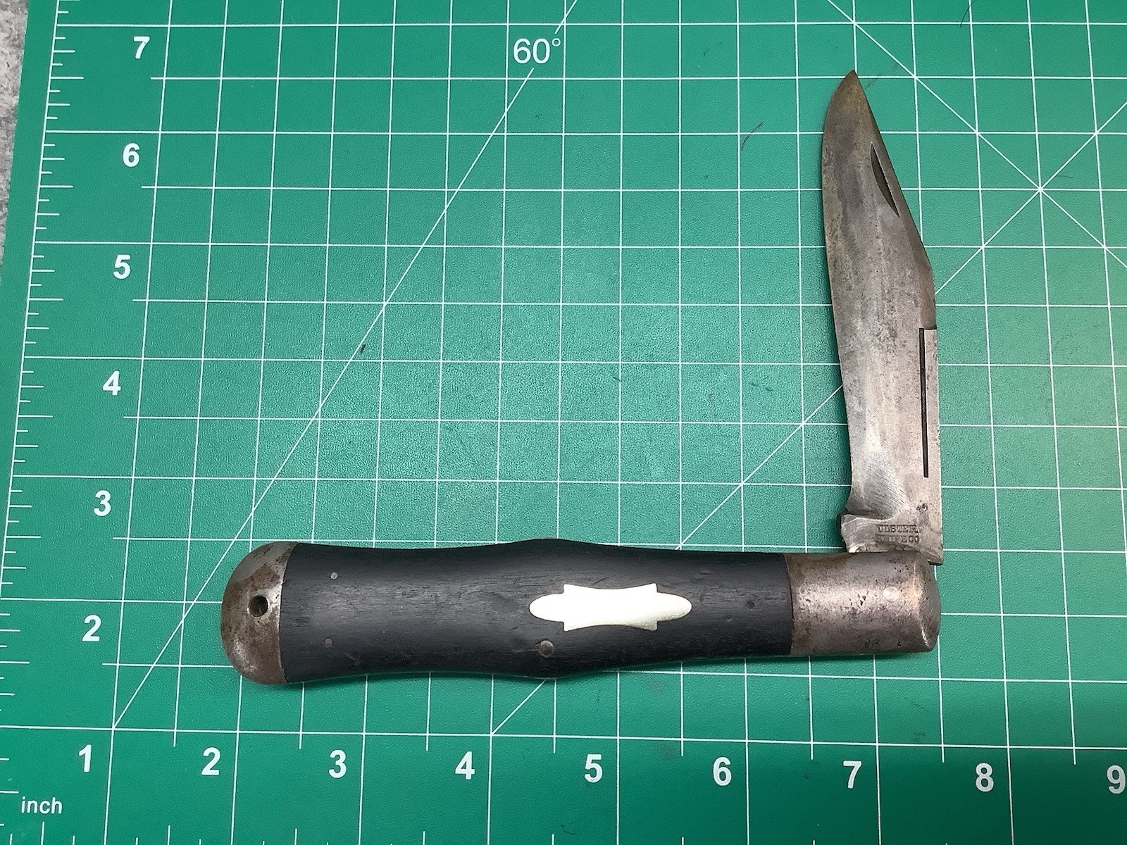 Early Ulster Knife Co Large Coke Bottle Knife