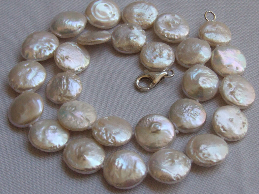 Natural 11-12mm White Freshwater Cultured Flat Coin Pearl Necklace 18\'\'