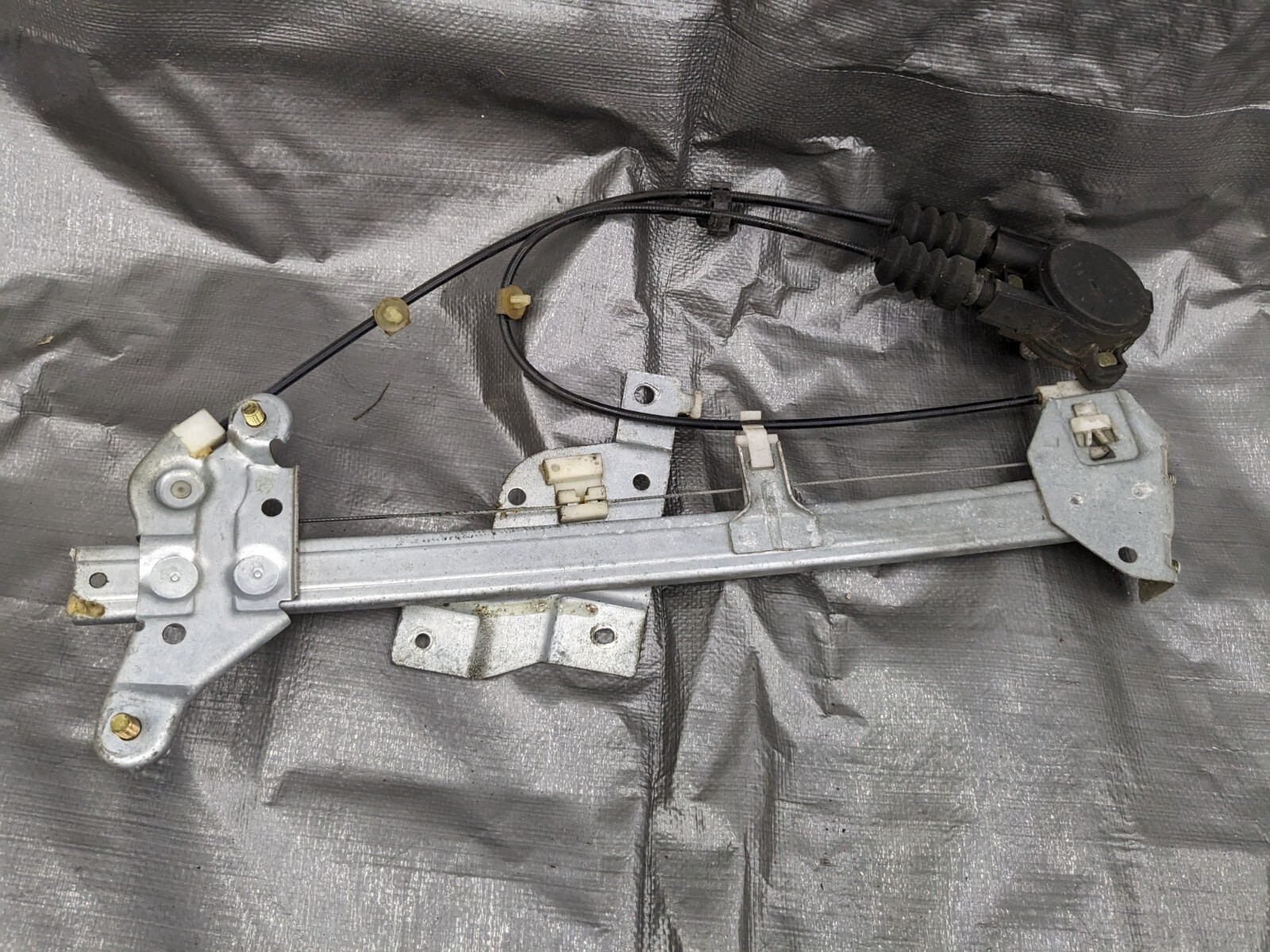 1990-1997 Mazda Miata Mx-5 OEM Manual Window Regulator Driver LH Side 90-97