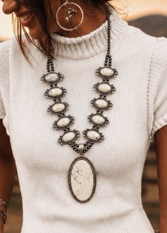 Native American-style White turquoise beaded necklace Native American-style White turquoise beaded necklace