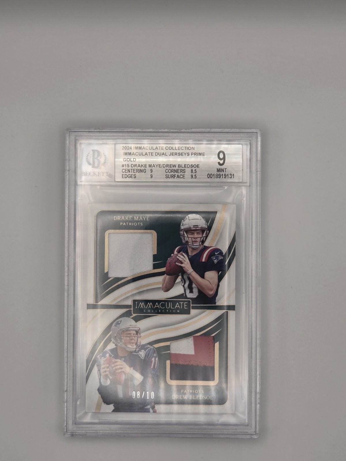 Drake Maye Dual Patch Immaculate/10 Drake Maye Dual Patch Immaculate/10