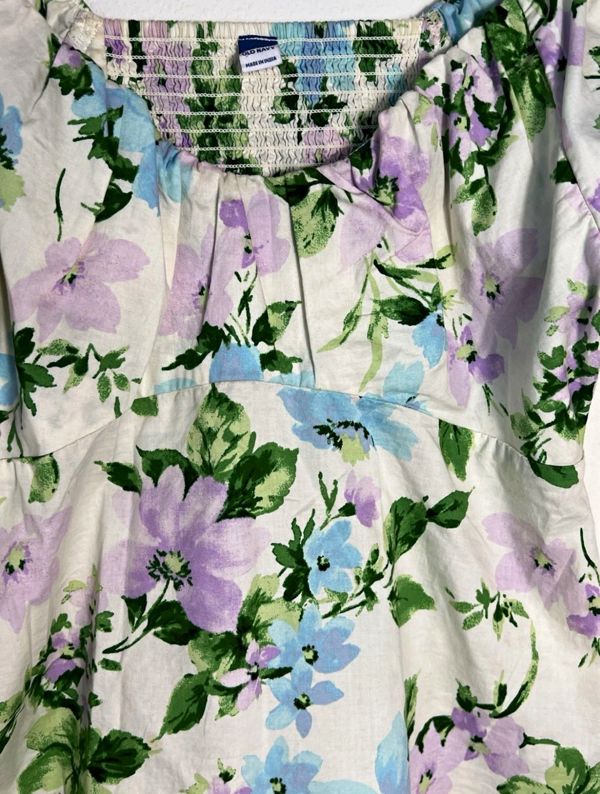 Women\'s Floral Square Neck Smocked Puff Short Sleeve Woven Cotton Blouse .