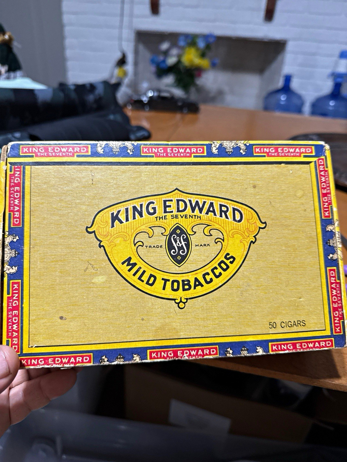 Vintage King Edward Imperial Cigar Box (1940s-1960s) – Rare Tobacciana Collecti