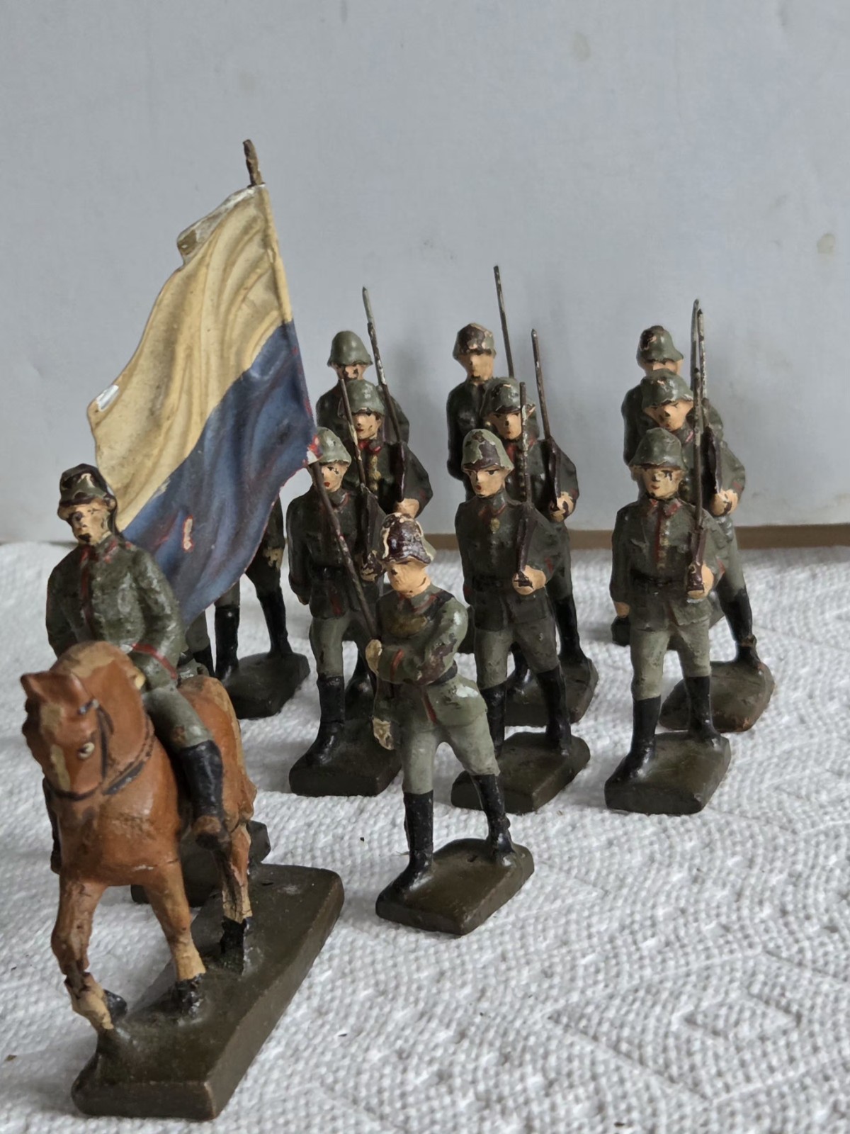 Vintage/Antique 1930s Lineol Germany Composition Toy Soldiers - 14pc Cavalry Set