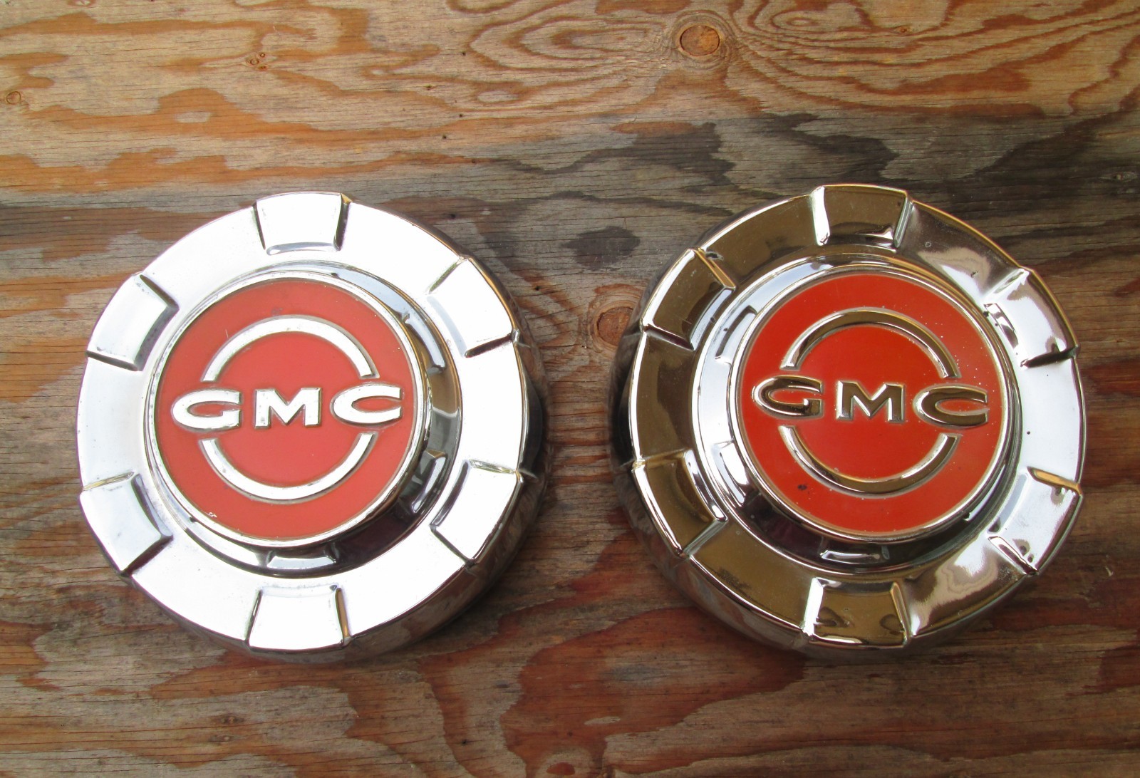 1962 1963 GMC 3/4 ton pickup truck hubcaps 1962 1963 GMC 3/4 ton pickup truck hubcaps