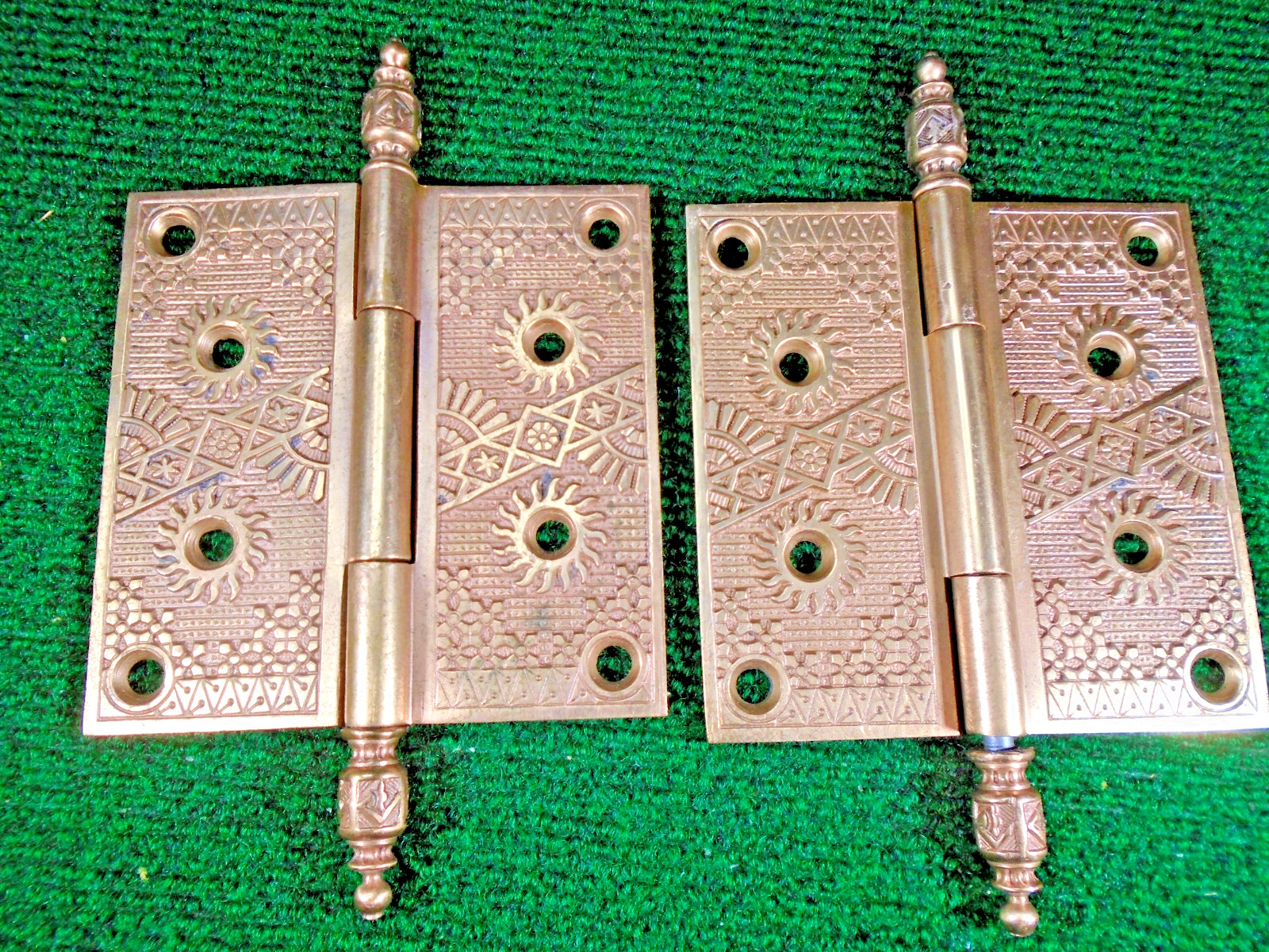 1 PAIR BEAUTIFUL BRASS EASTLAKE ASTHETIC 4 1/2 x 4 1/2 HINGES CIRCA 1880 (19699)