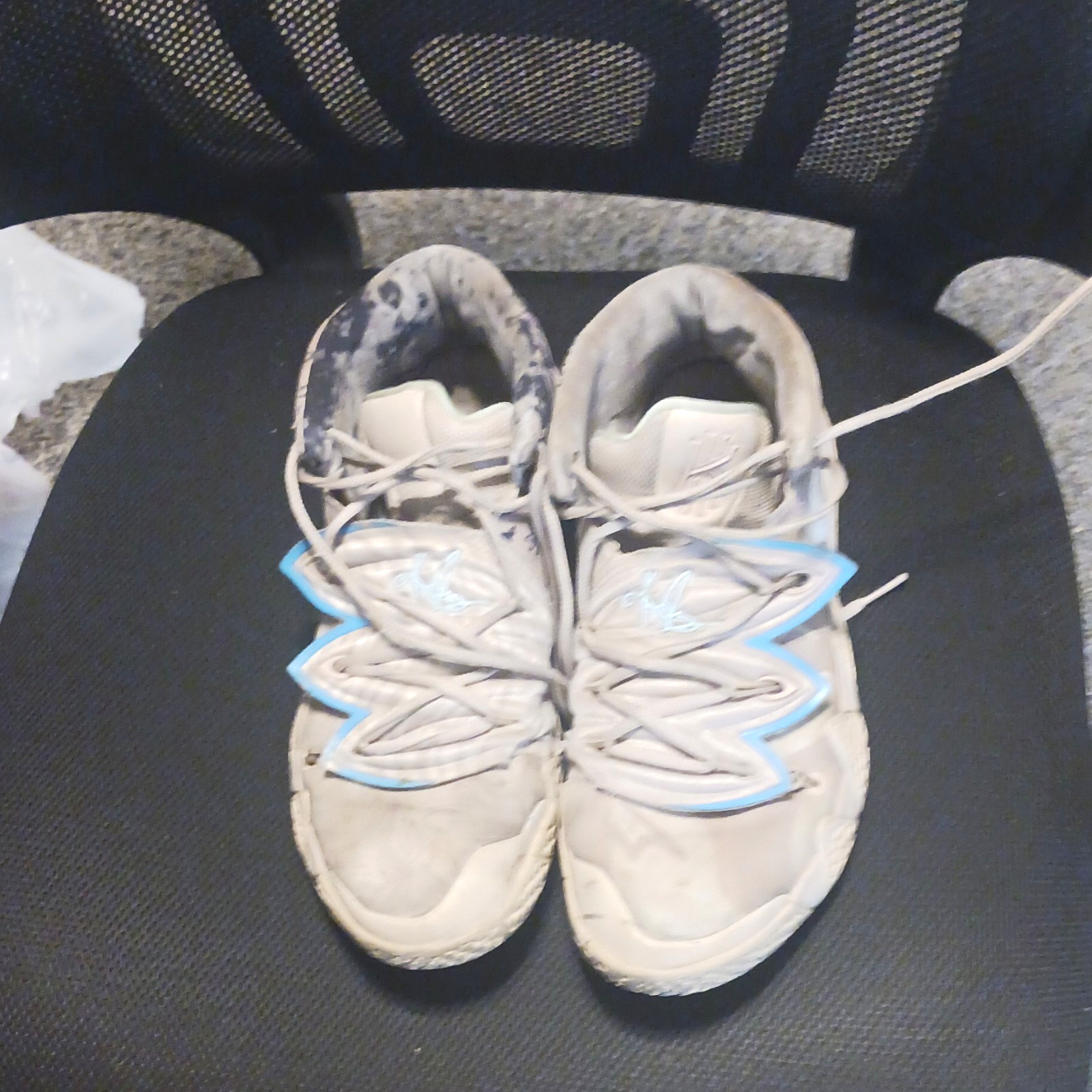 Nike Men’s Mid Top Lace-Up Athletic Sneaker Shoes, Gray/Blue Colorway