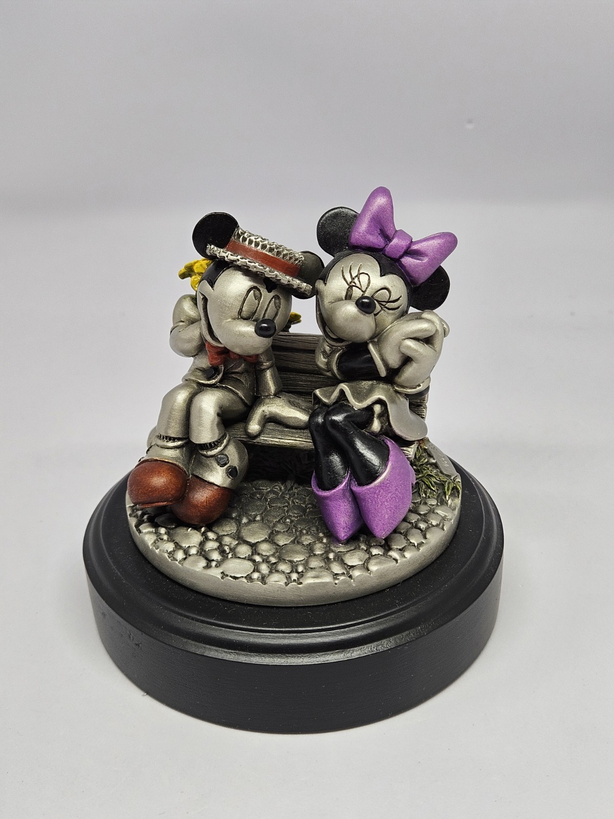 Disney Chilmark Pewter Mickey and Minnie Sweethearts Too First Date LE 465/500 Disney Chilmark Pewter Mickey and Minnie Sweethearts Too First Date LE 465/500