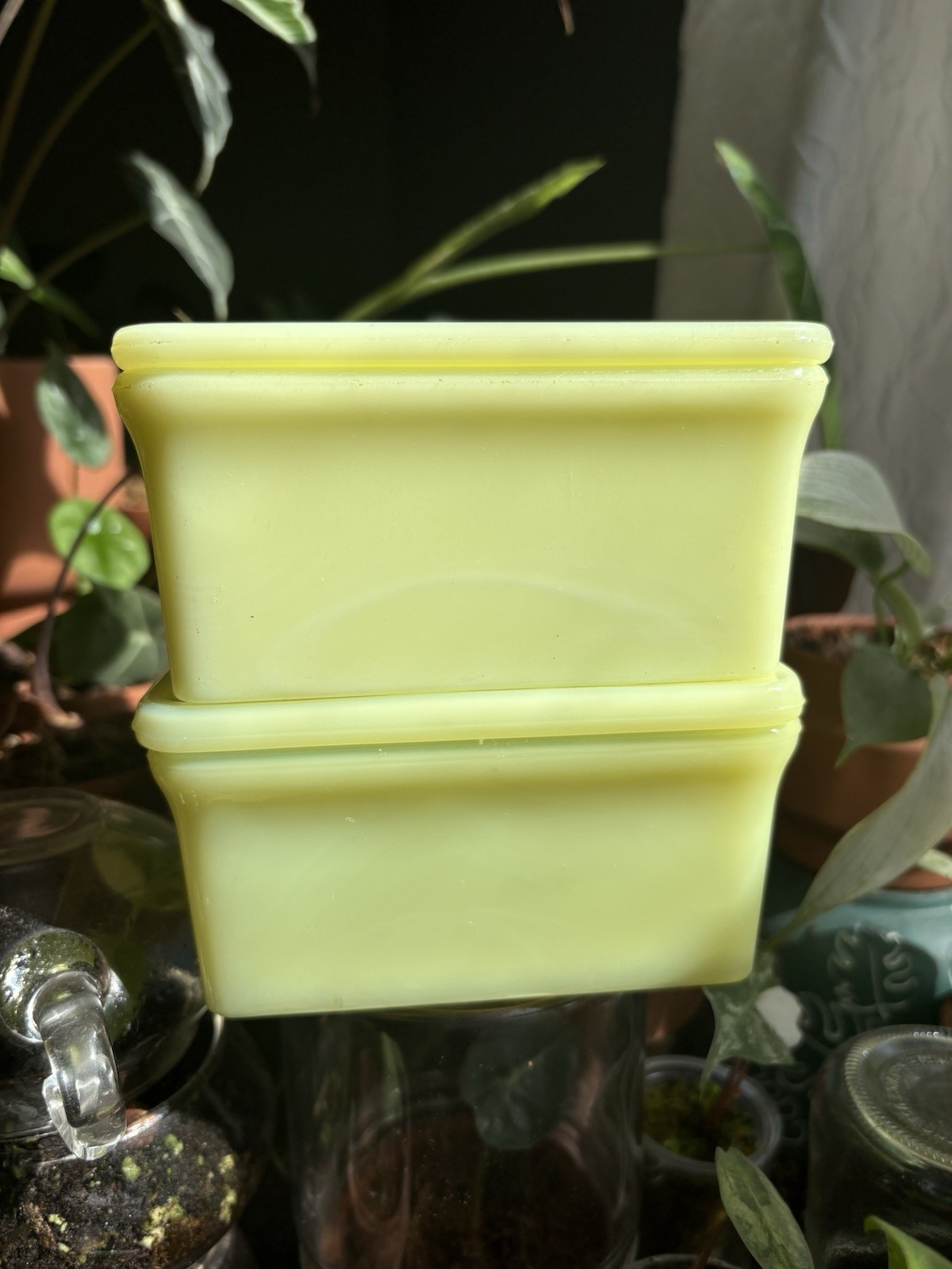 Two Rare Vintage McKee Uranium Yellow Glass (Seville Yellow) Fridgies W/ Lids 💛 Two Rare Vintage McKee Uranium Yellow Glass (Seville Yellow) Fridgies W/ Lids 💛