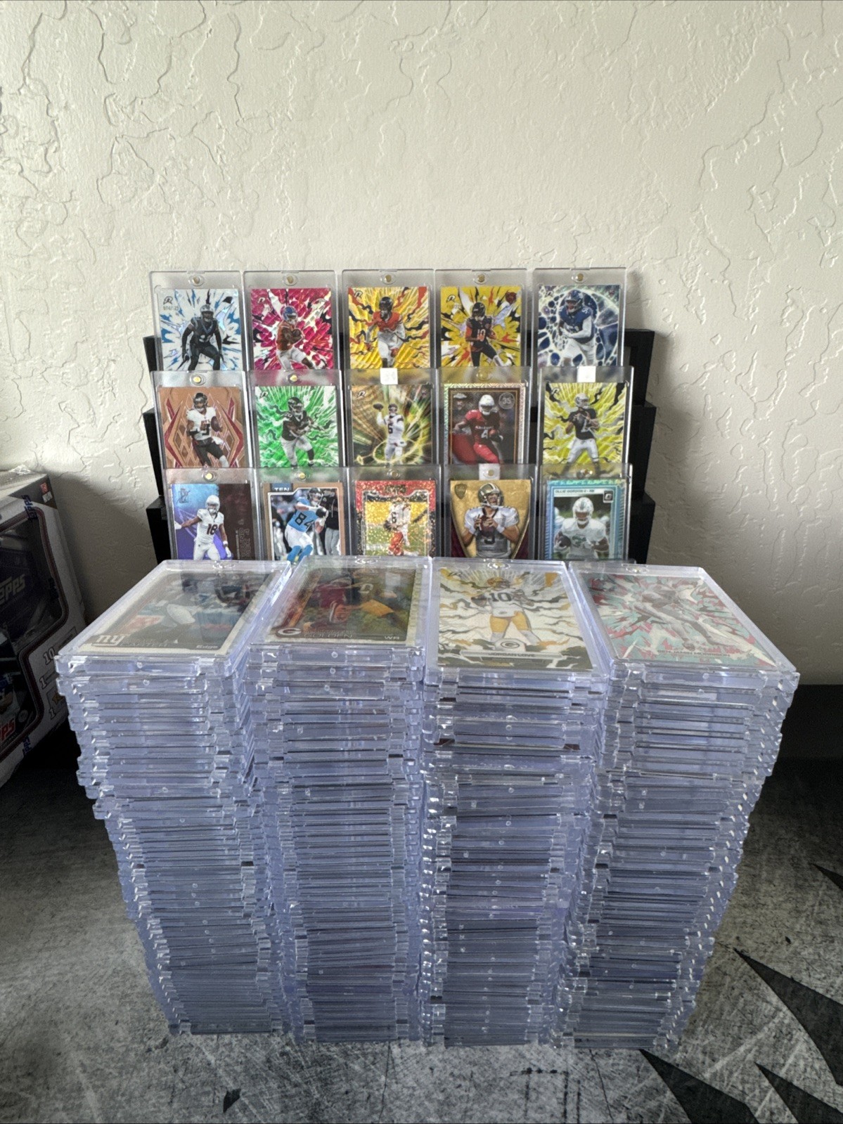 Huge Lot Of Sports Cards (200)