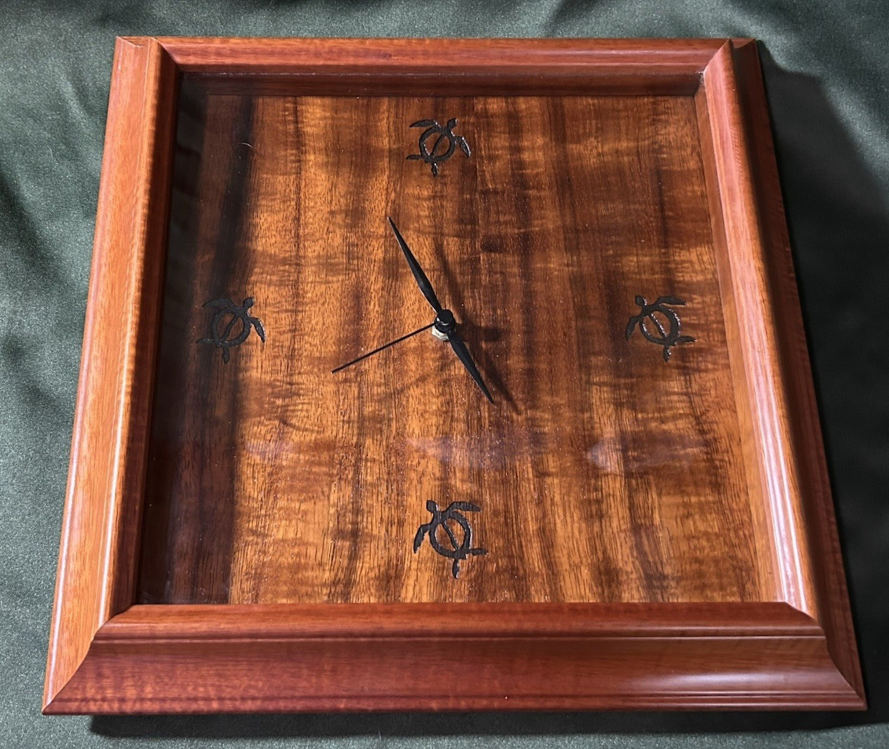 VINTAGE HAWAIIAN CURLY KOA WOOD CLOCK w/ Honu 12 1/4 VINTAGE HAWAIIAN CURLY KOA WOOD CLOCK w/ Honu 12 1/4