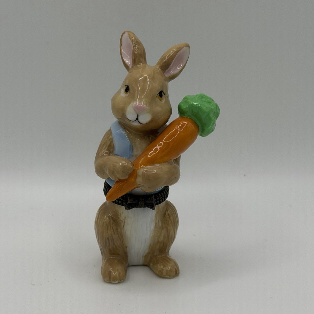 Midwest Porcelain Hinged Box Rabbit Holding Carrot Trinket Box Midwest Porcelain Hinged Box Rabbit Holding Carrot Trinket Box