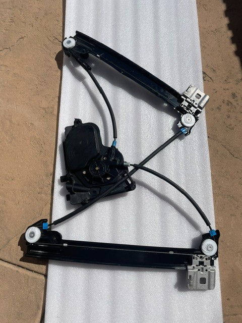 ⭐ New OEM 24-25 Tesla 3 Front LH Door Window Glass Regulator Motor 1929917-00-A ⭐ New OEM 24-25 Tesla 3 Front LH Door Window Glass Regulator Motor 1929917-00-A