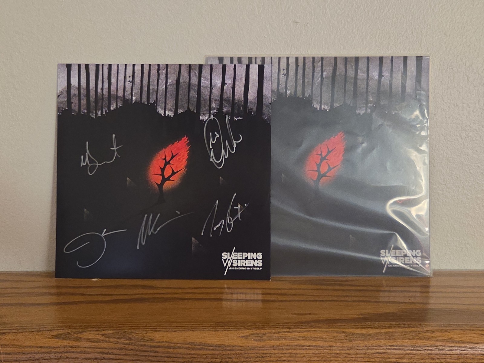 SLEEPING WITH SIRENS SIGNED An Ending In Itself /300 Vertigo Vinyl VV IN-HAND 🆕 SLEEPING WITH SIRENS SIGNED An Ending In Itself /300 Vertigo Vinyl VV IN-HAND 🆕