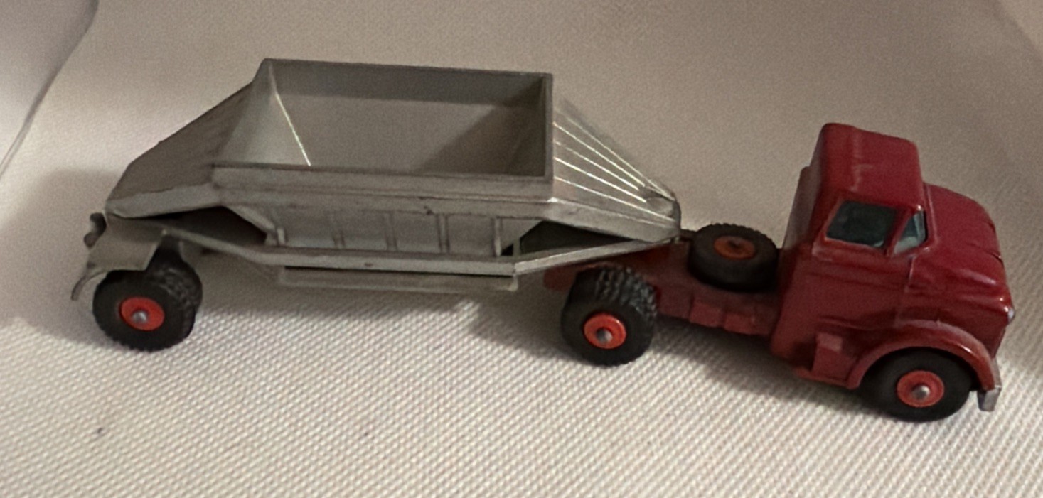 Vintage Matchbox Lesney Major Pack No M-4 Fruehauf Hopper Train Vintage Matchbox Lesney Major Pack No M-4 Fruehauf Hopper Train