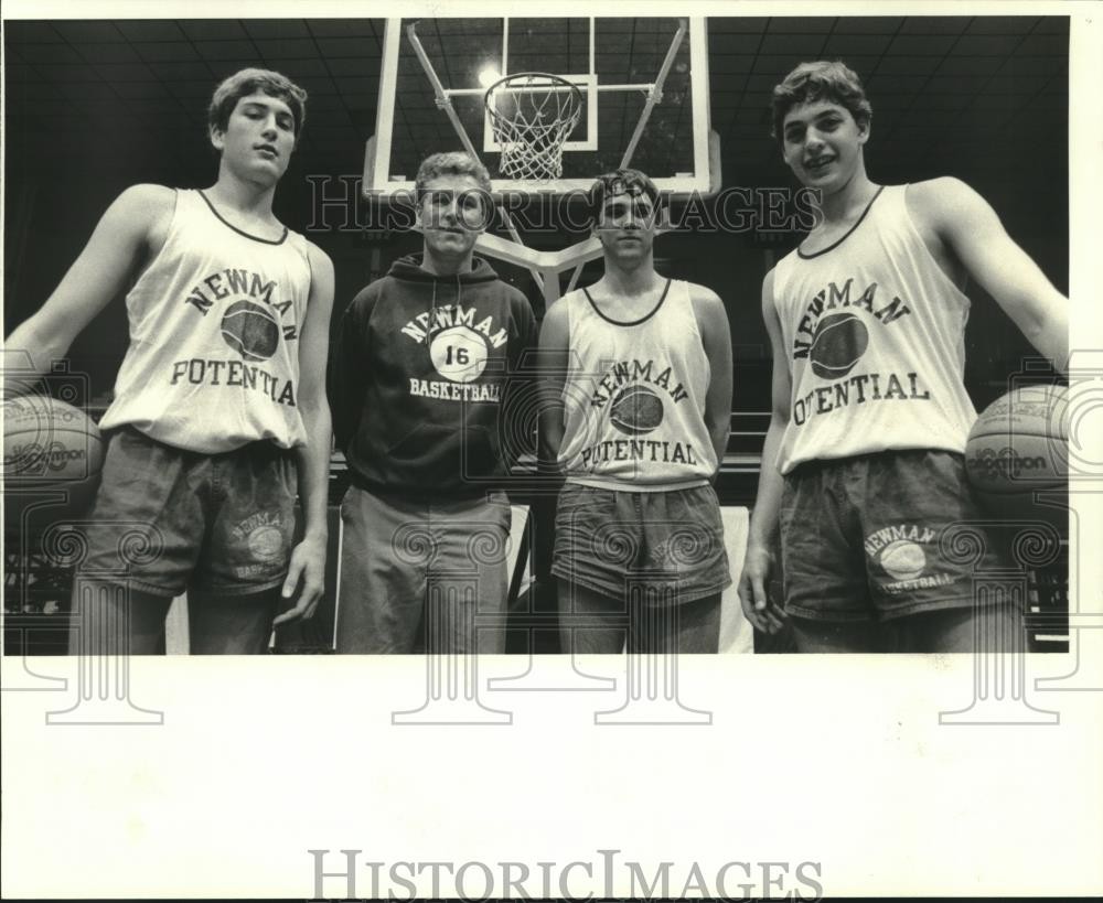 1985 Press Photo Newman's basketball coach Billy Fitzgerald & players