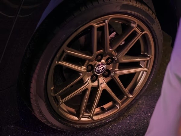 Genuine Toyota Corolla Nightshade 18\