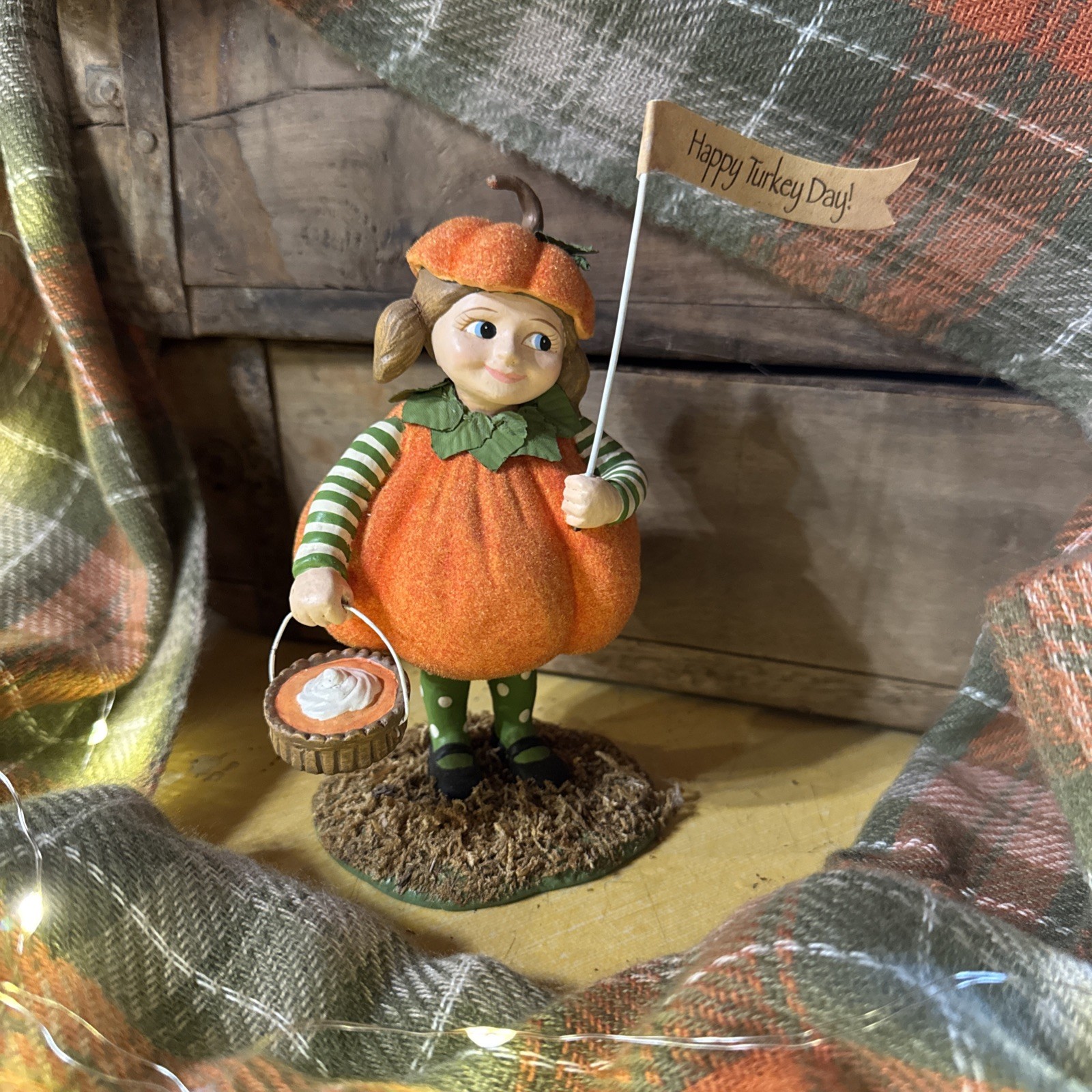 Bethany Lowe Petunia Pumpkin Pie