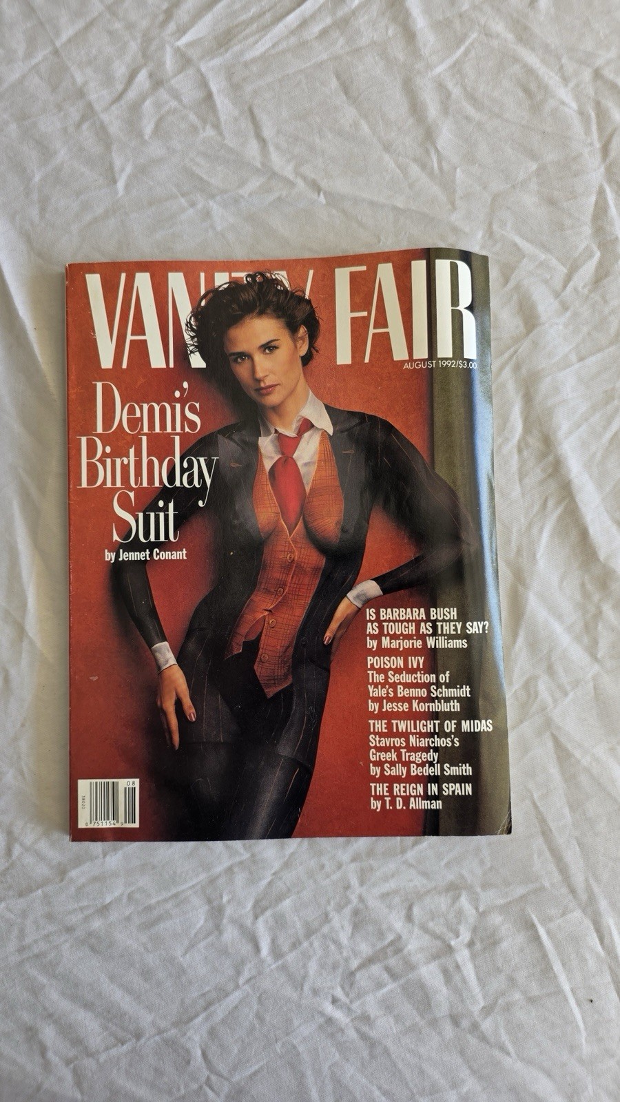 Vanity Fair August 1992 Demi Moore Birthday Suit Annie Leibovitz Magazine Vanity Fair August 1992 Demi Moore Birthday Suit Annie Leibovitz Magazine
