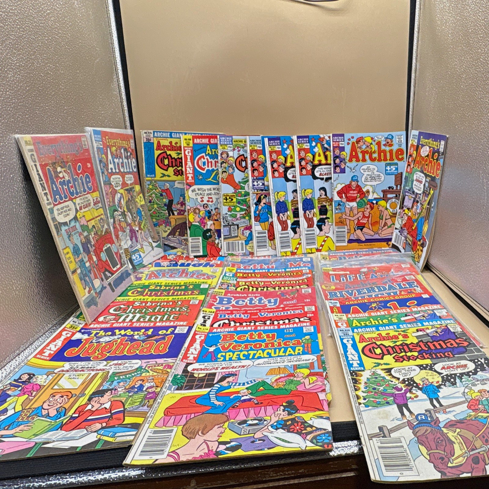 3Archie Comics Mixed Lot Archie Betty Veronica Jughead Sabrina Dan DeCarlo 3Archie Comics Mixed Lot Archie Betty Veronica Jughead Sabrina Dan DeCarlo