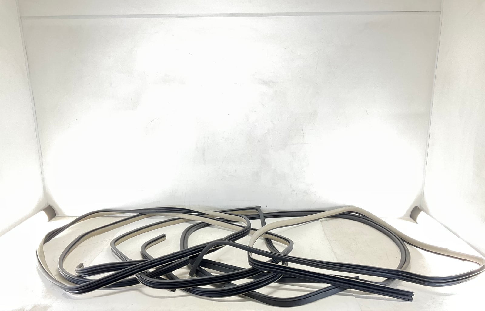 11-16 Chrysler Town & Country Front & Rear Door & Tailgate Weatherstrip Seal OEM