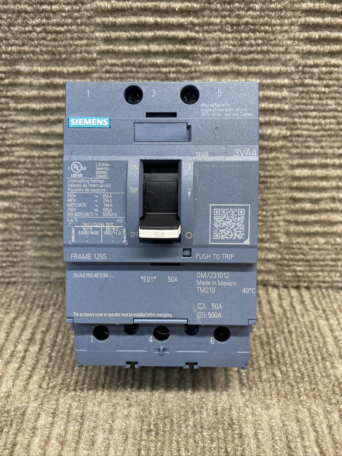 Siemens 3VA4150-4ED34-0AA0 Circuit Breaker 50A 3P 600V Bolt On 50 Amp 3Pole D90