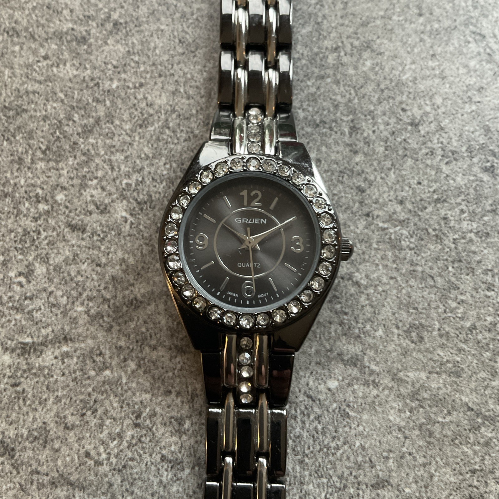 Beautiful Gruen Womens Watch 27mm Gunmetal Case/Band Crystal Accent Bezel B-I