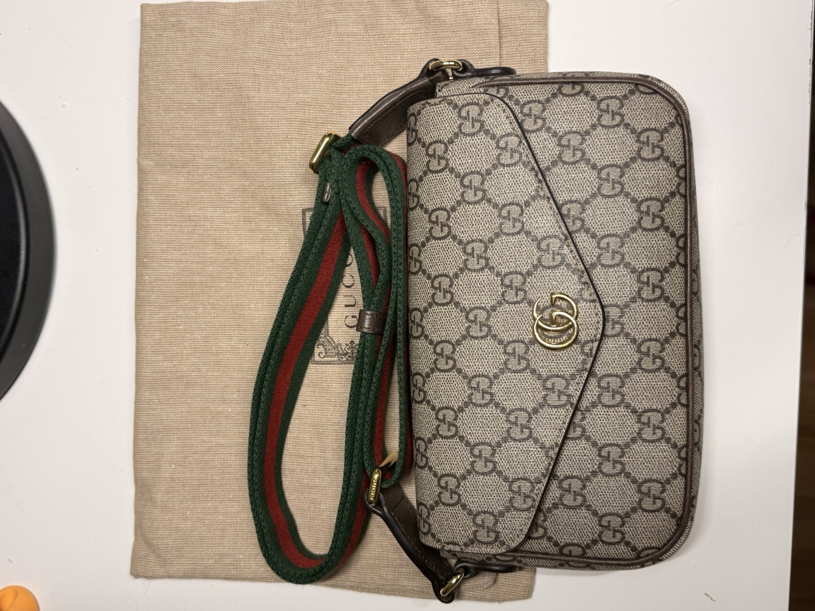 Authentic Gucci ophidia bag comes with box, receipt, and box.