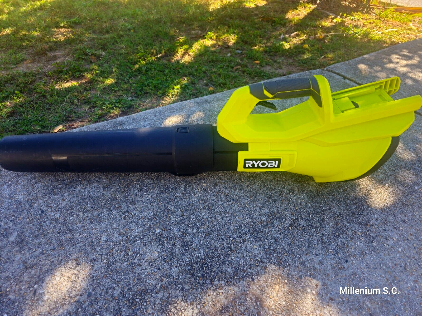 Ryobi 40V Jet Fan Blower 120MPH 550 CFM, Cordless Battery Model RY40LB01