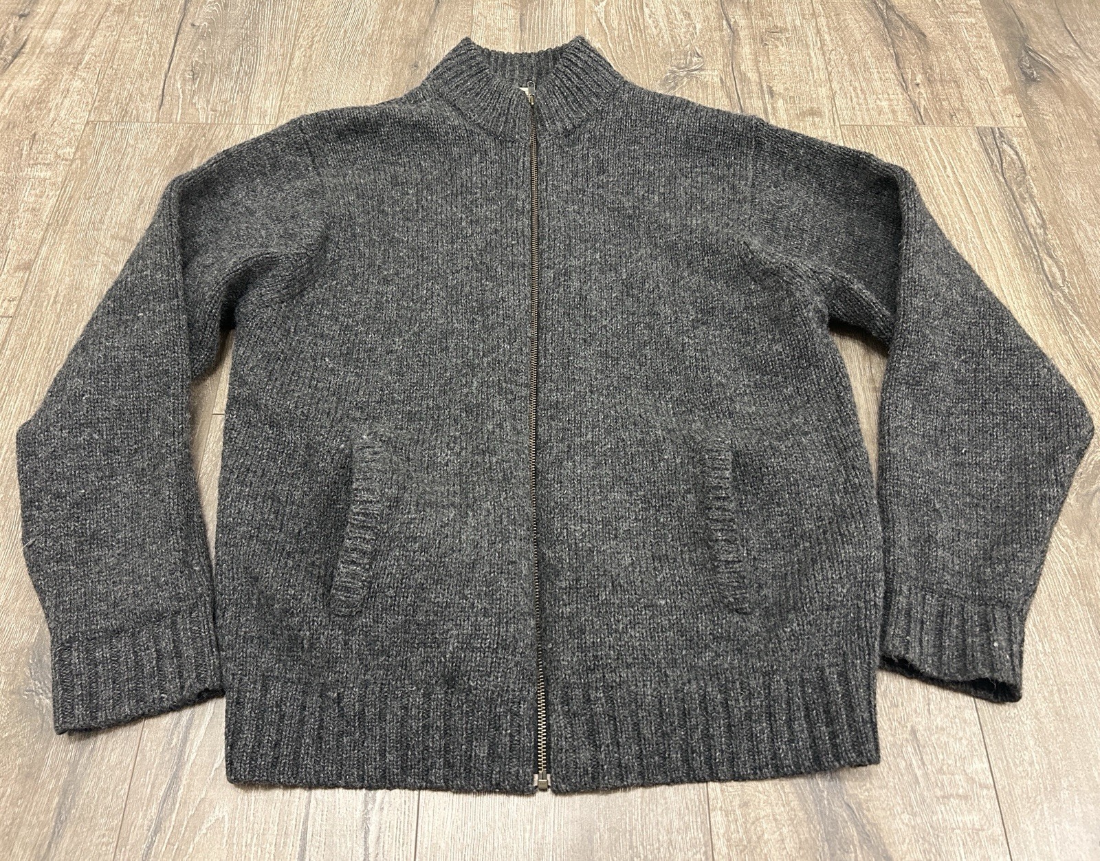 LL Bean Shetland Wool Full Zip Sweater Men’s Medium Gray Vintage LL Bean Shetland Wool Full Zip Sweater Men’s Medium Gray Vintage