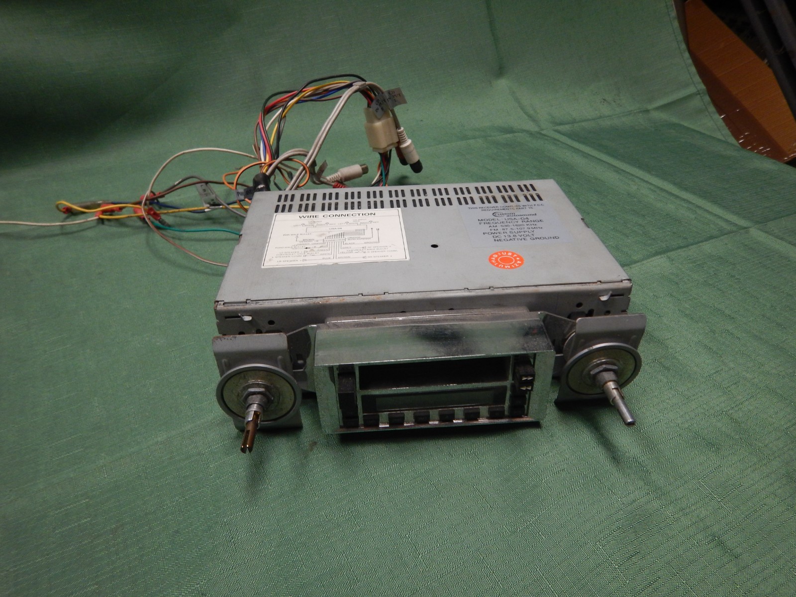 Custom Autosound Stereo 1977 1981 Pontiac GTO USA-04 Custom Autosound Stereo 1977 1981 Pontiac GTO USA-04