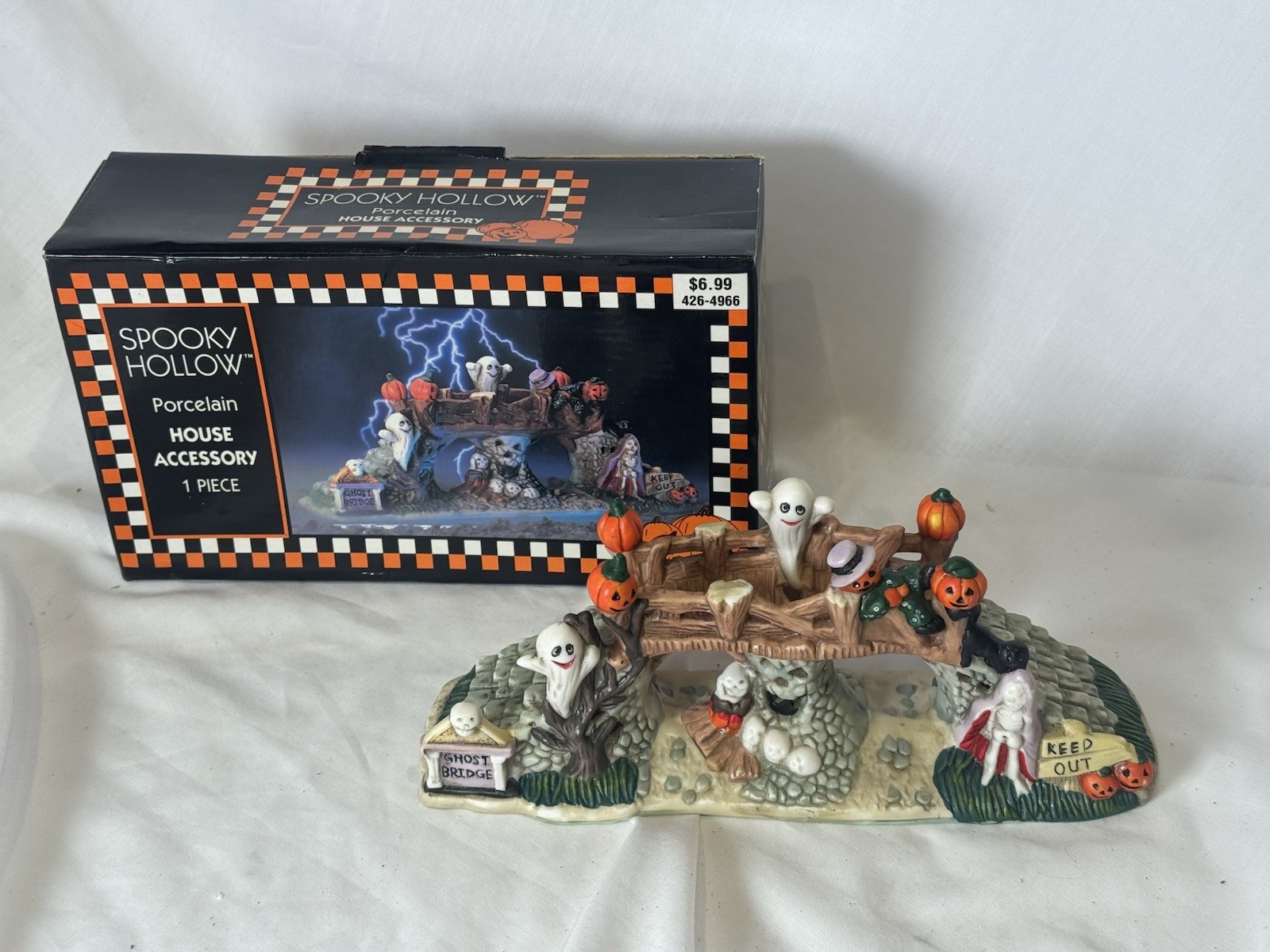 1998 Spooky Hollow Ghost Bridge Porcelain Halloween Village Accessory w/ Box