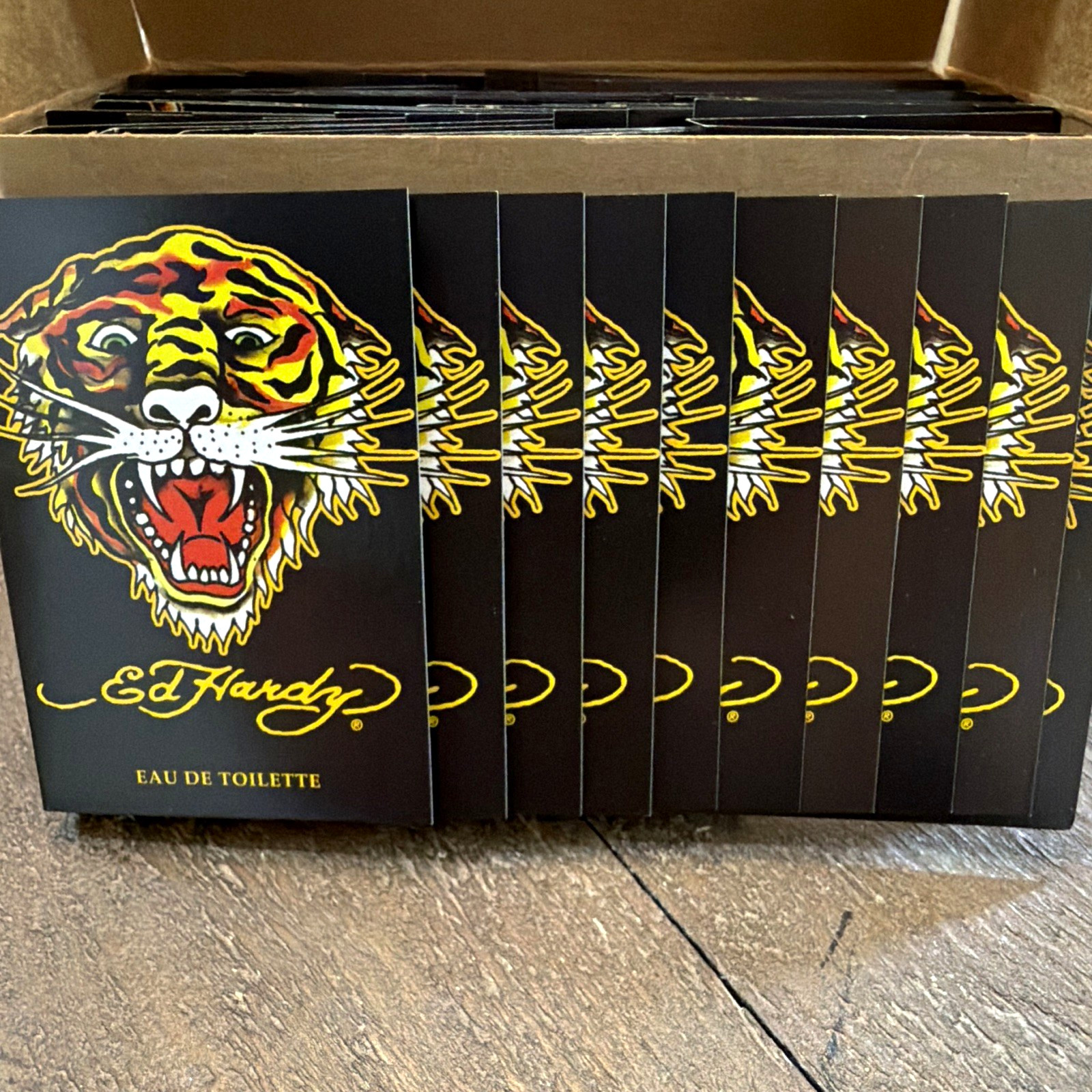 Ed Hardy Ed Hardy Eau de Toilette Spray Sample Size 0.05 fl oz (50 count) Ed Hardy Ed Hardy Eau de Toilette Spray Sample Size 0.05 fl oz (50 count)
