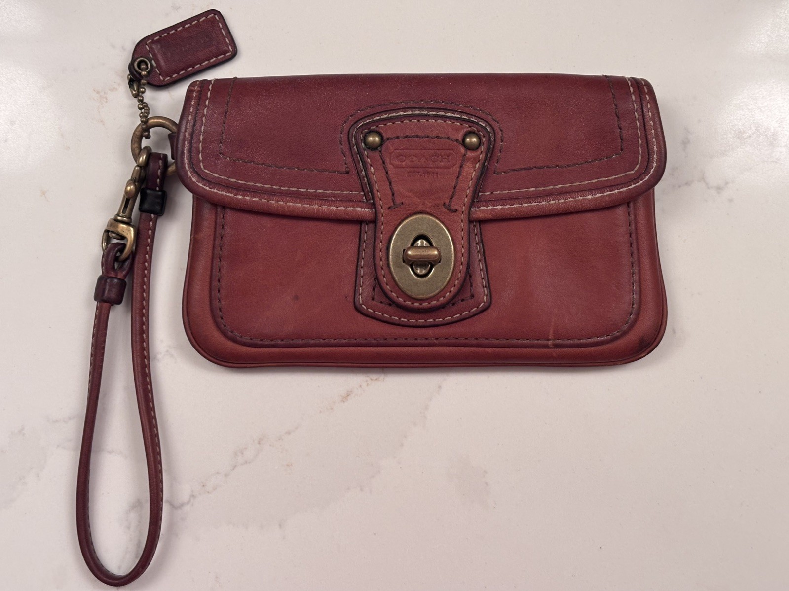 Vintage Coach Legacy Leather Turnlock Flap Wristlet Whiskey Brown Vintage Coach Legacy Leather Turnlock Flap Wristlet Whiskey Brown