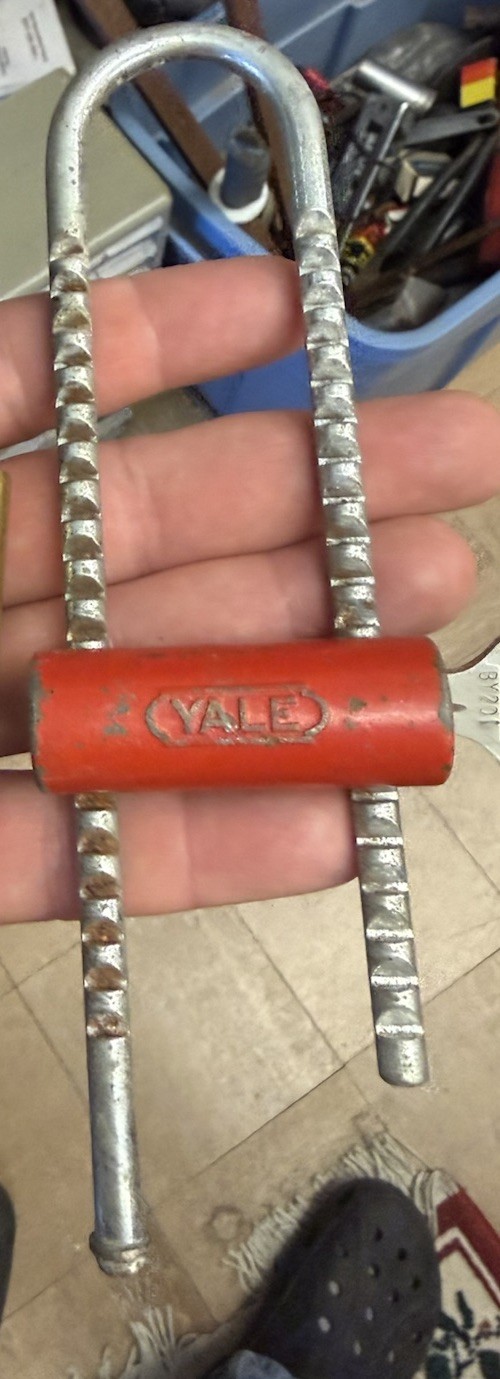 Vintage Yale Lock Long Neck Pad Lock bike lock Safety Lock Vintage Yale Lock Long Neck Pad Lock bike lock Safety Lock