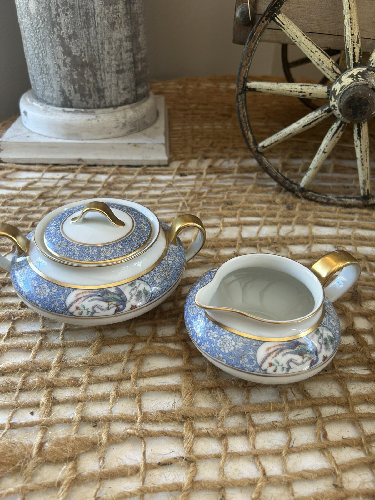 Beautiful Haviland Limoges “Rajah” Covered Sugar Bowl And Creamer Set Beautiful Haviland Limoges “Rajah” Covered Sugar Bowl And Creamer Set