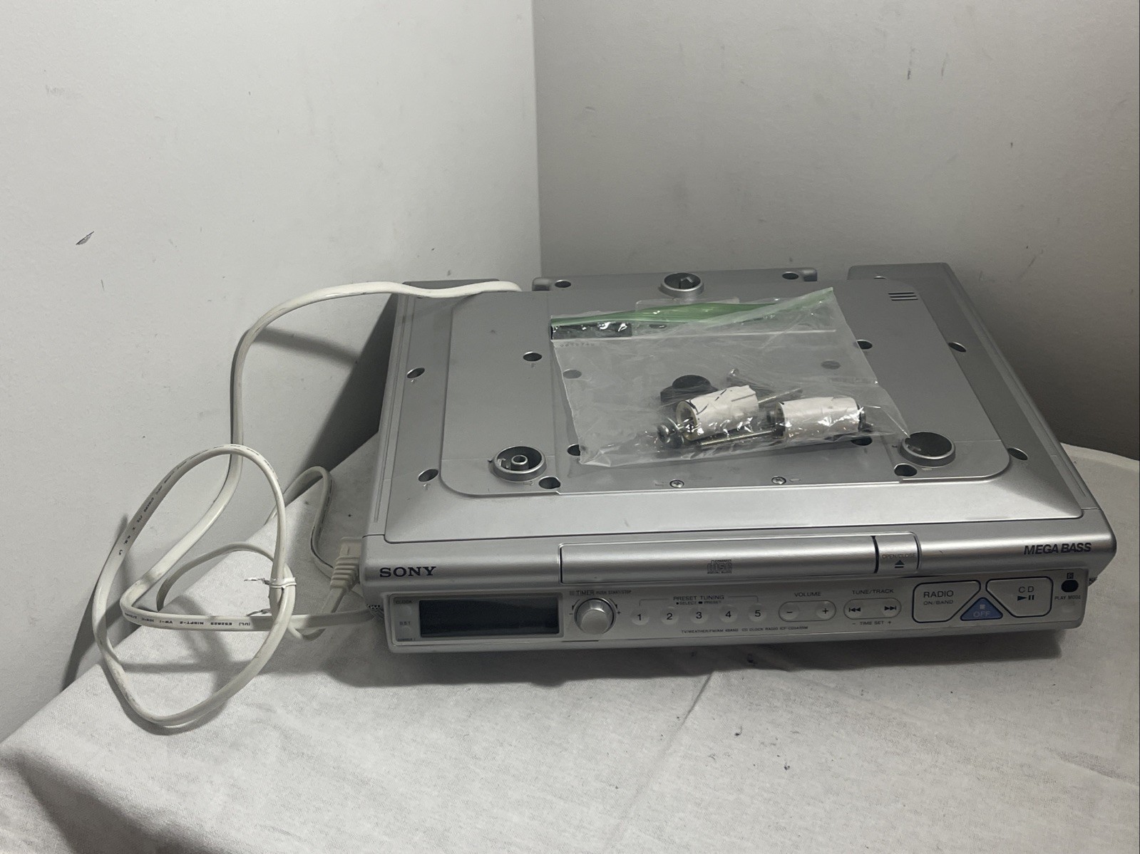Sony ICF-CD543RM Under Cabinet Kitchen Clock Radio AM/FM CD Player Tested