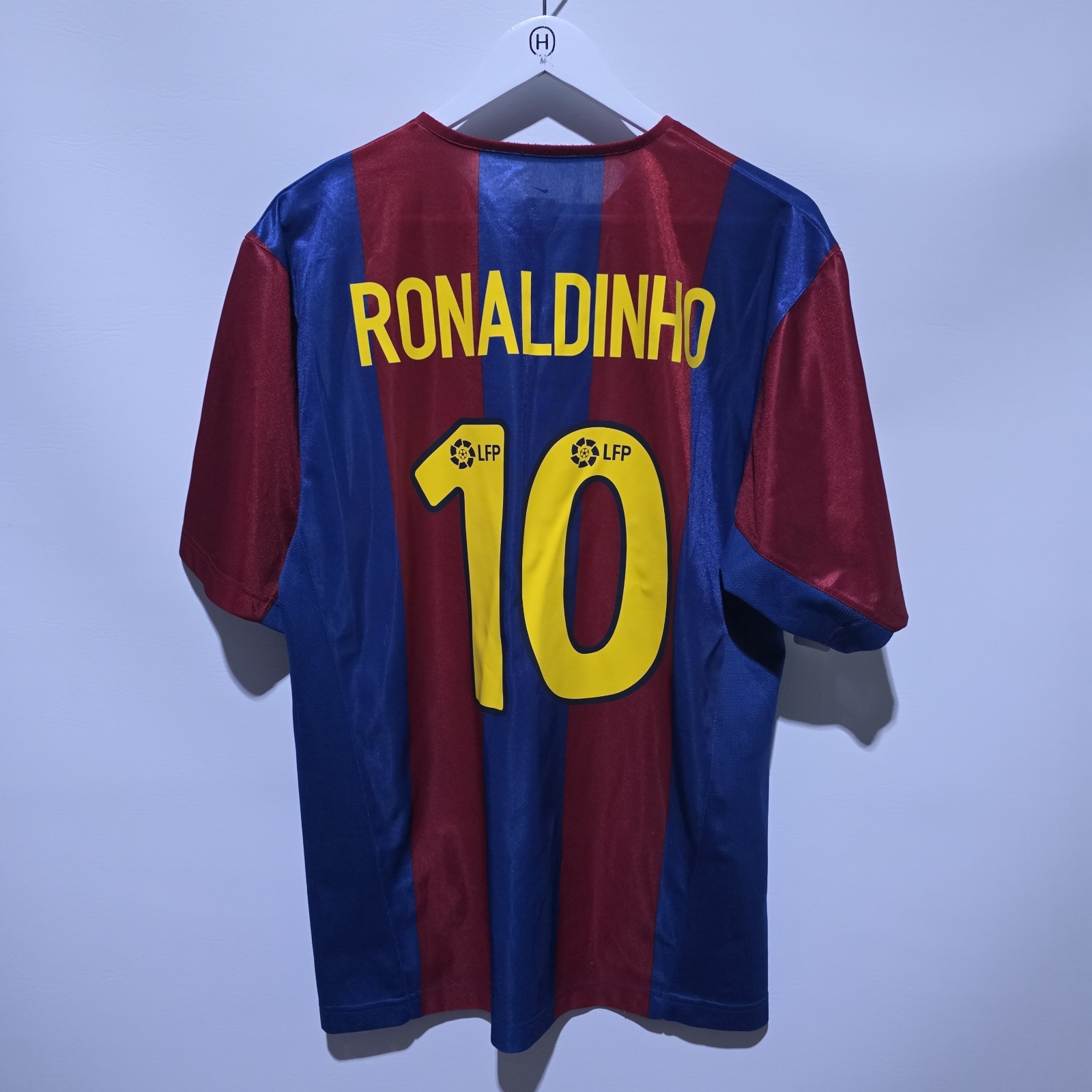 Nike FC Barcelona Basic Home soccer jersey 2002 2003 Ronaldinho #10 size L
